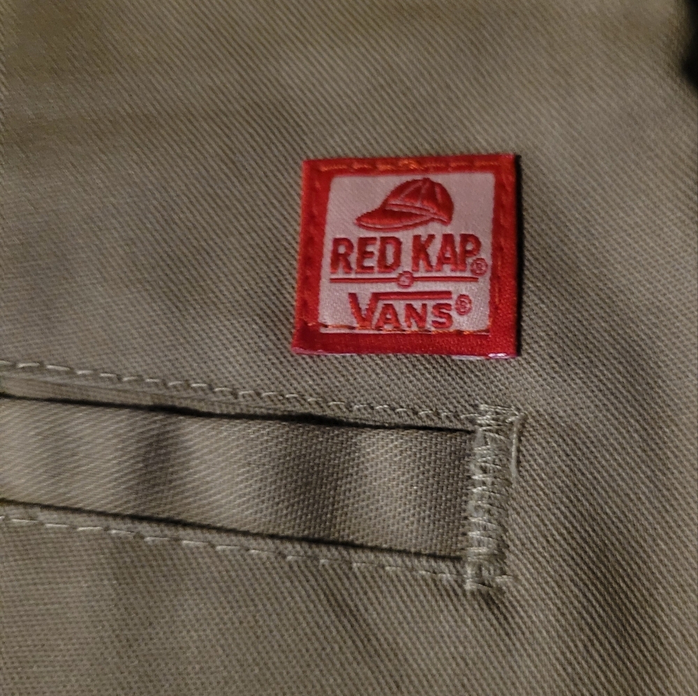 Red Kap Men's Tan Flat Front Shorts